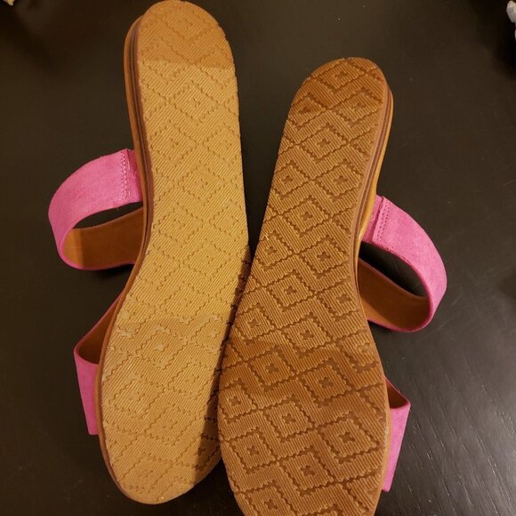 Zodiac Yuma 11M pink Azalea toe loop side sandal - Picture 7 of 8